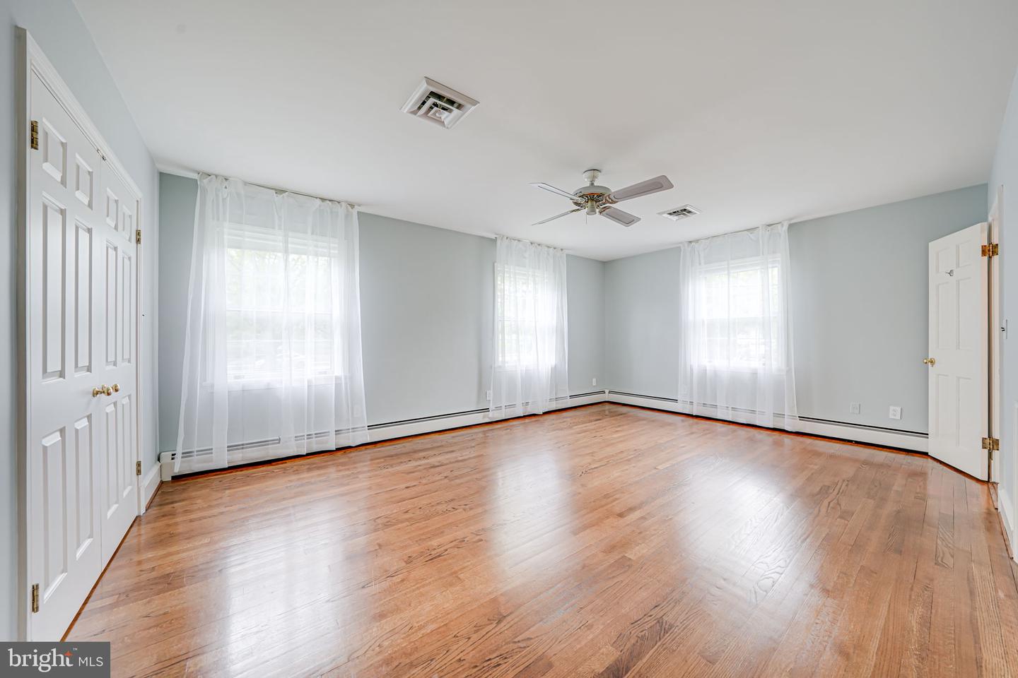1419 JANNEYS LN, ALEXANDRIA, Virginia 22302, 3 Bedrooms Bedrooms, ,3 BathroomsBathrooms,Residential,For sale,1419 JANNEYS LN,VAAX2044180 MLS # VAAX2044180