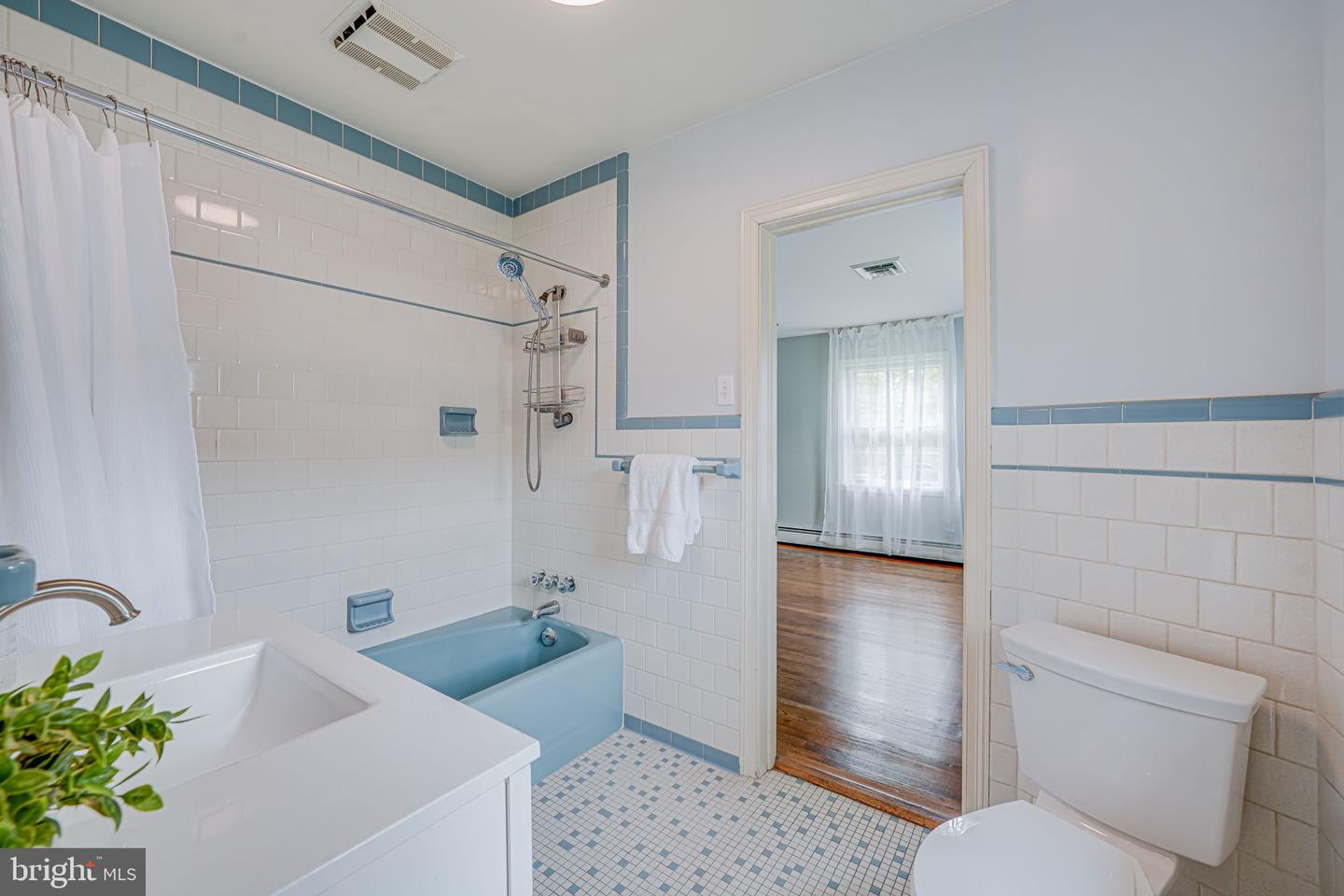 1419 JANNEYS LN, ALEXANDRIA, Virginia 22302, 3 Bedrooms Bedrooms, ,3 BathroomsBathrooms,Residential,For sale,1419 JANNEYS LN,VAAX2044180 MLS # VAAX2044180