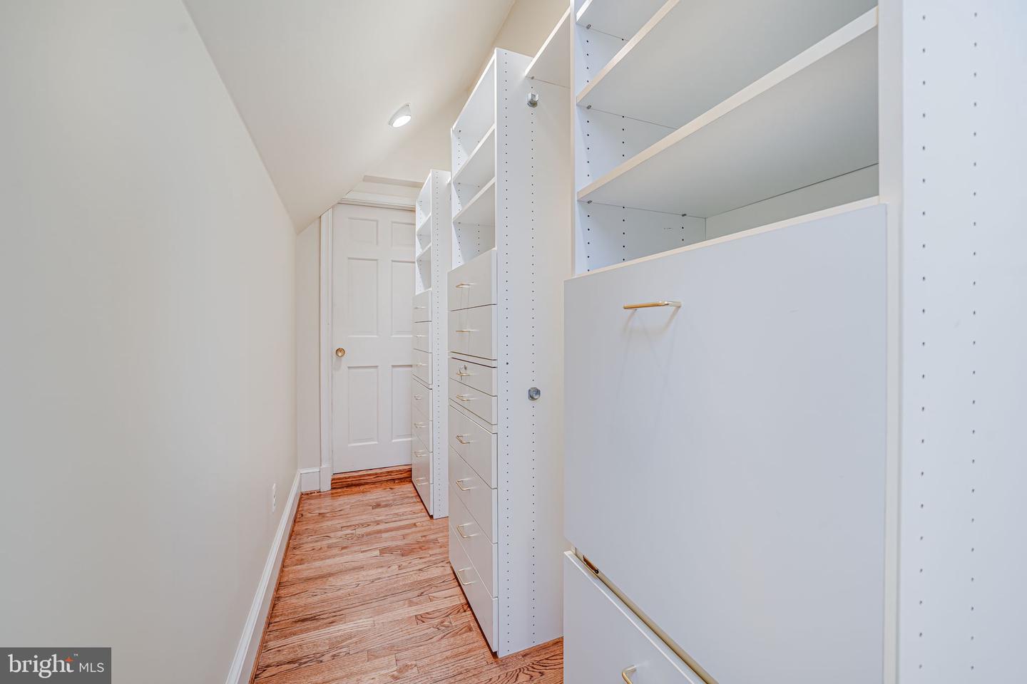 1419 JANNEYS LN, ALEXANDRIA, Virginia 22302, 3 Bedrooms Bedrooms, ,3 BathroomsBathrooms,Residential,For sale,1419 JANNEYS LN,VAAX2044180 MLS # VAAX2044180