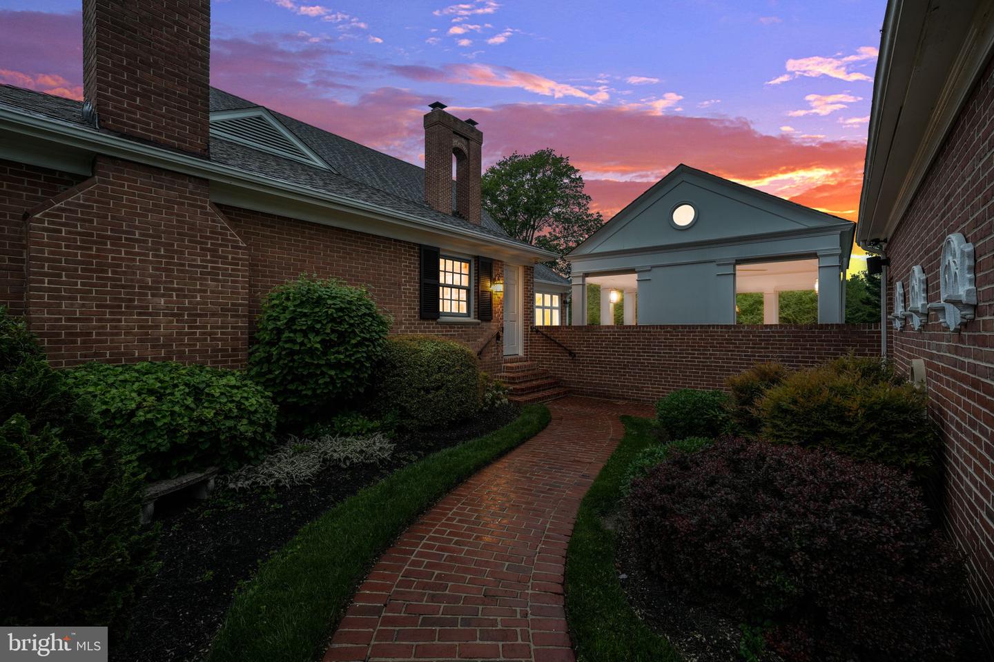 1419 JANNEYS LN, ALEXANDRIA, Virginia 22302, 3 Bedrooms Bedrooms, ,3 BathroomsBathrooms,Residential,For sale,1419 JANNEYS LN,VAAX2044180 MLS # VAAX2044180