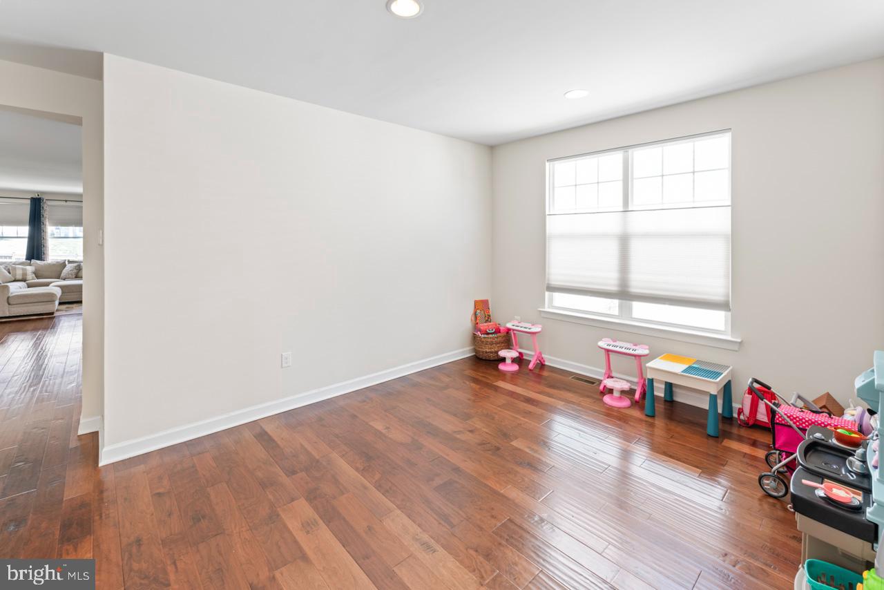 980 CORIANDER LN, STAFFORD, Virginia 22554, 5 Bedrooms Bedrooms, 5 Rooms Rooms,4 BathroomsBathrooms,Residential,For sale,980 CORIANDER LN,VAST2037870 MLS # VAST2037870