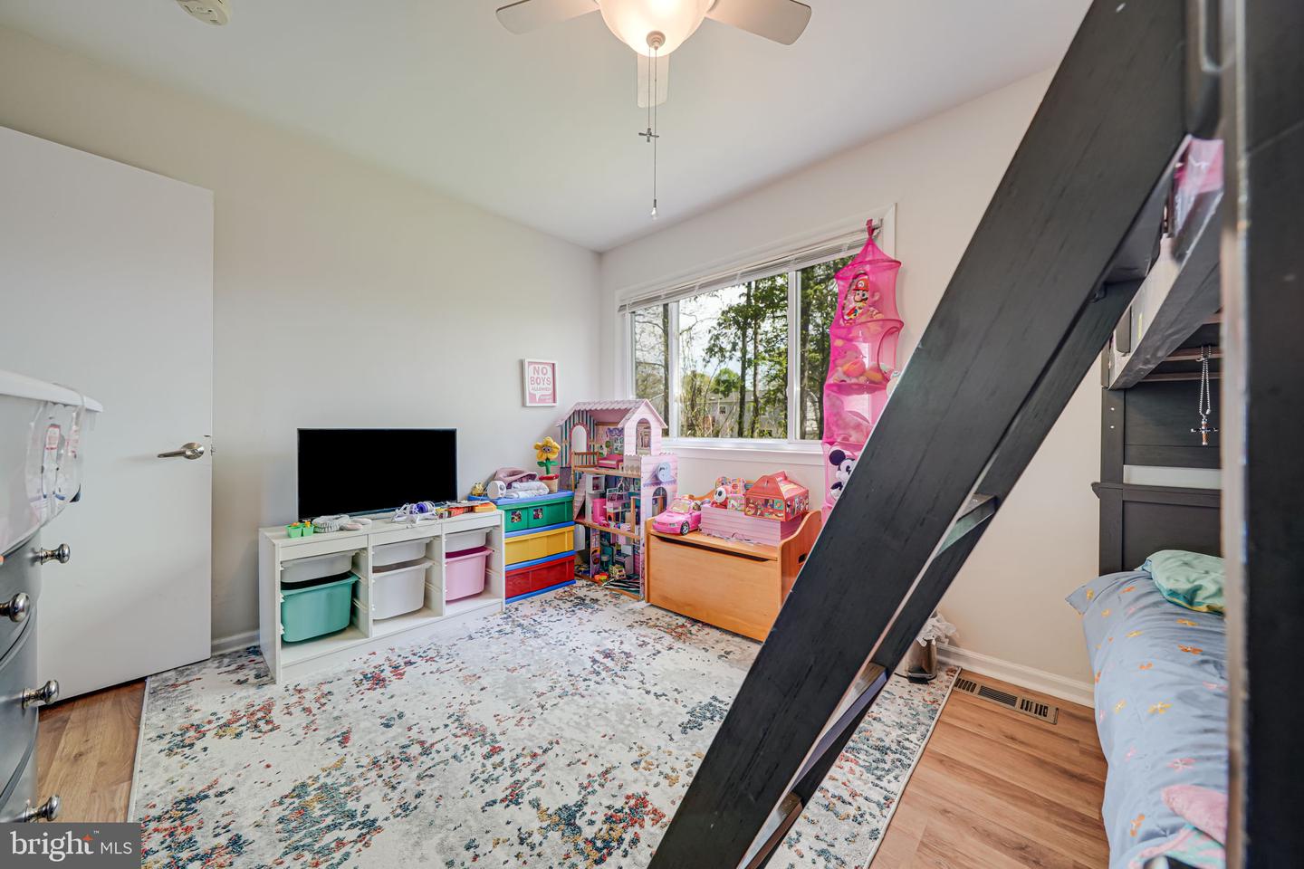 13764 MAHONEY DR, WOODBRIDGE, Virginia 22193, 5 Bedrooms Bedrooms, ,2 BathroomsBathrooms,Residential,For sale,13764 MAHONEY DR,VAPW2092166 MLS # VAPW2092166
