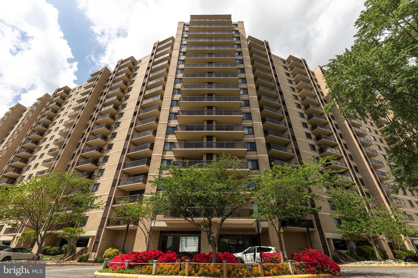 203 YOAKUM PKWY #1520, ALEXANDRIA, Virginia 22304, 2 Bedrooms Bedrooms, ,1 BathroomBathrooms,Residential,For sale,203 YOAKUM PKWY #1520,VAAX2044228 MLS # VAAX2044228