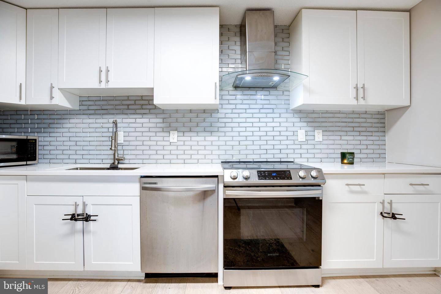 203 YOAKUM PKWY #1520, ALEXANDRIA, Virginia 22304, 2 Bedrooms Bedrooms, ,1 BathroomBathrooms,Residential,For sale,203 YOAKUM PKWY #1520,VAAX2044228 MLS # VAAX2044228