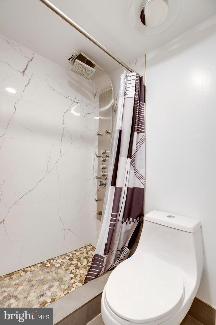 203 YOAKUM PKWY #1520, ALEXANDRIA, Virginia 22304, 2 Bedrooms Bedrooms, ,1 BathroomBathrooms,Residential,For sale,203 YOAKUM PKWY #1520,VAAX2044228 MLS # VAAX2044228