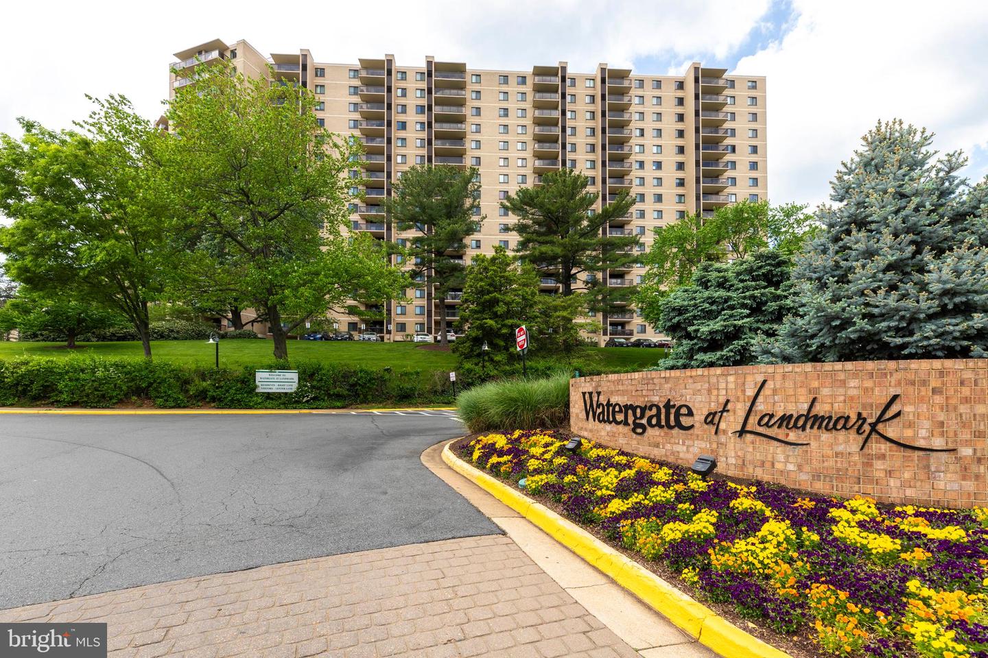 203 YOAKUM PKWY #1520, ALEXANDRIA, Virginia 22304, 2 Bedrooms Bedrooms, ,1 BathroomBathrooms,Residential,For sale,203 YOAKUM PKWY #1520,VAAX2044228 MLS # VAAX2044228