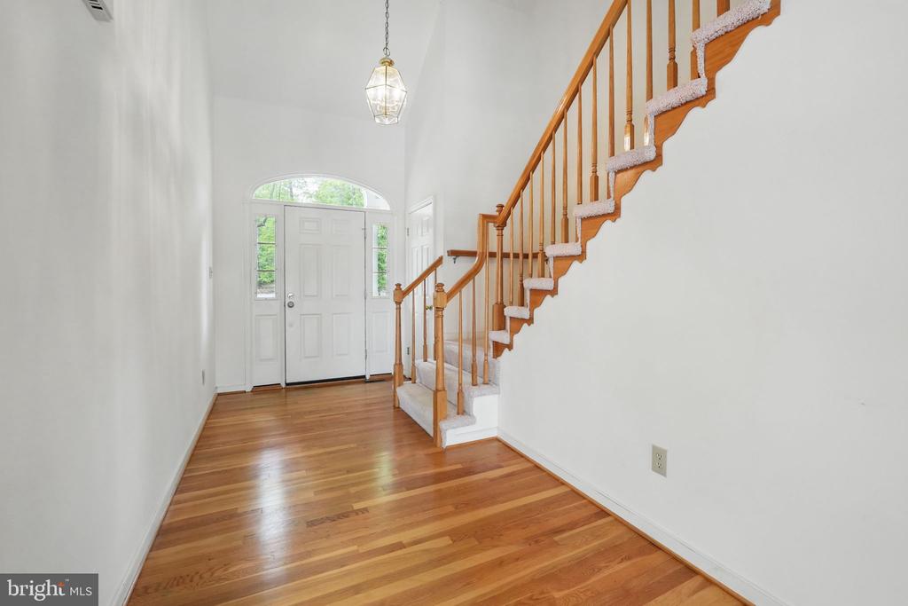11217 FIELD CIR, SPOTSYLVANIA, Virginia 22551, 5 Bedrooms Bedrooms, ,3 BathroomsBathrooms,Residential,11217 FIELD CIR,VASP2032672 MLS # VASP2032672