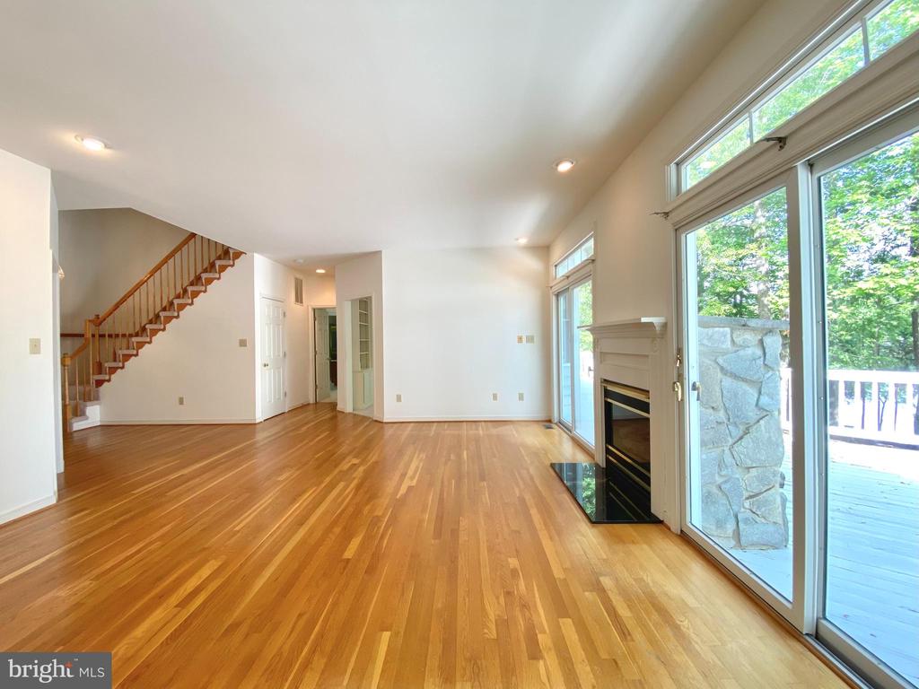 11217 FIELD CIR, SPOTSYLVANIA, Virginia 22551, 5 Bedrooms Bedrooms, ,3 BathroomsBathrooms,Residential,11217 FIELD CIR,VASP2032672 MLS # VASP2032672
