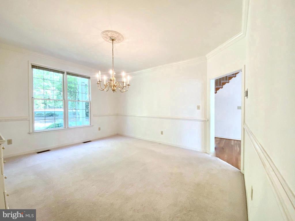 11217 FIELD CIR, SPOTSYLVANIA, Virginia 22551, 5 Bedrooms Bedrooms, ,3 BathroomsBathrooms,Residential,11217 FIELD CIR,VASP2032672 MLS # VASP2032672