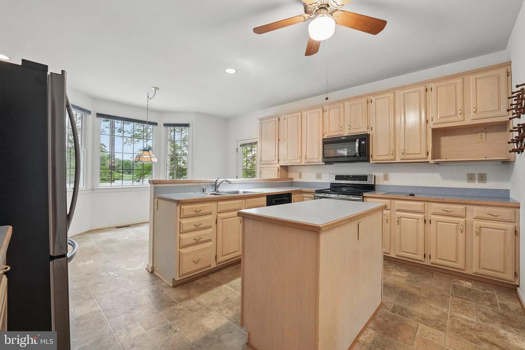 11217 FIELD CIR, SPOTSYLVANIA, Virginia 22551, 5 Bedrooms Bedrooms, ,3 BathroomsBathrooms,Residential,11217 FIELD CIR,VASP2032672 MLS # VASP2032672