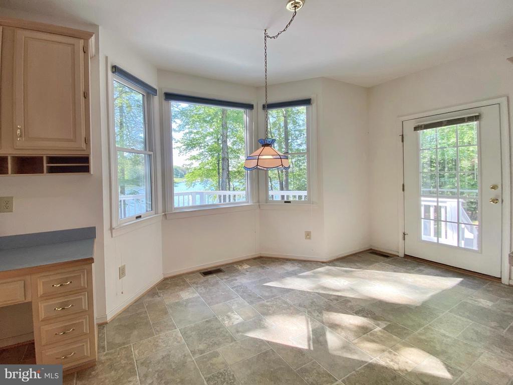 11217 FIELD CIR, SPOTSYLVANIA, Virginia 22551, 5 Bedrooms Bedrooms, ,3 BathroomsBathrooms,Residential,11217 FIELD CIR,VASP2032672 MLS # VASP2032672