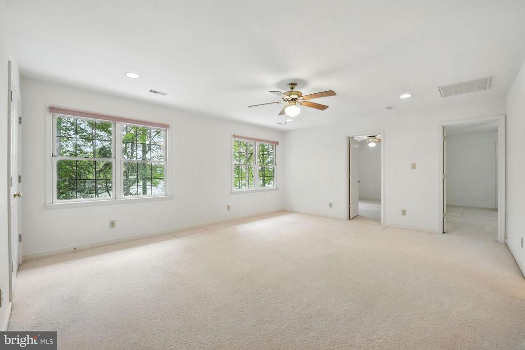 11217 FIELD CIR, SPOTSYLVANIA, Virginia 22551, 5 Bedrooms Bedrooms, ,3 BathroomsBathrooms,Residential,11217 FIELD CIR,VASP2032672 MLS # VASP2032672