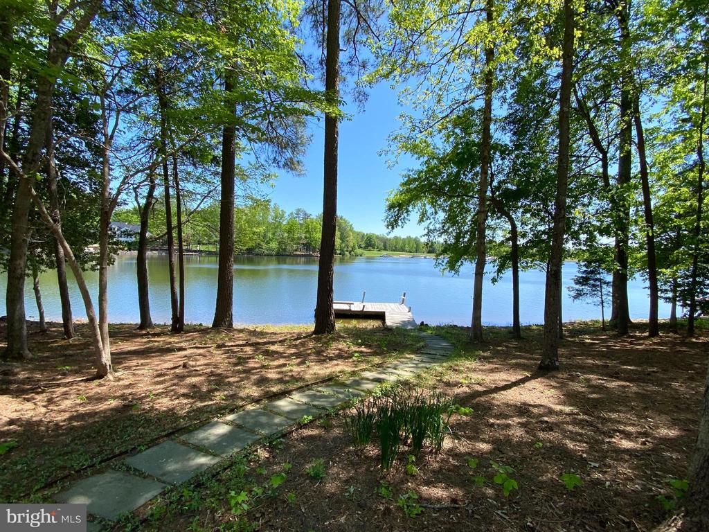 11217 FIELD CIR, SPOTSYLVANIA, Virginia 22551, 5 Bedrooms Bedrooms, ,3 BathroomsBathrooms,Residential,11217 FIELD CIR,VASP2032672 MLS # VASP2032672