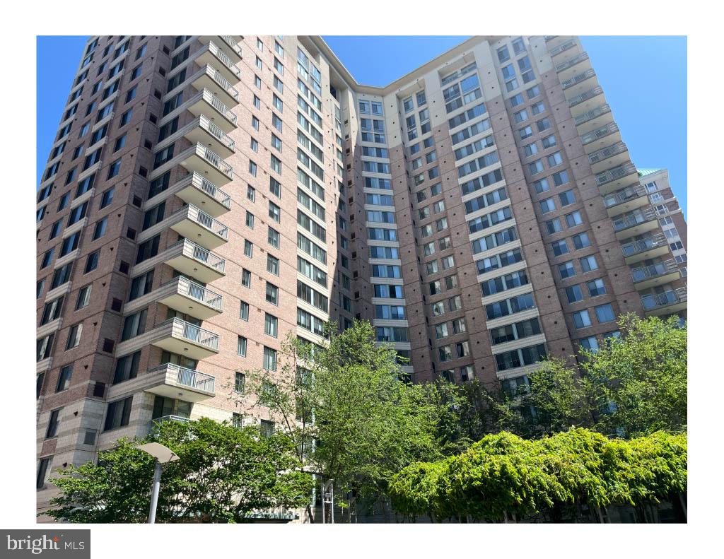 851 N GLEBE RD #321, ARLINGTON, Virginia 22203, 1 Bedroom Bedrooms, ,1 BathroomBathrooms,Residential,For sale,851 N GLEBE RD #321,VAAR2056154 MLS # VAAR2056154