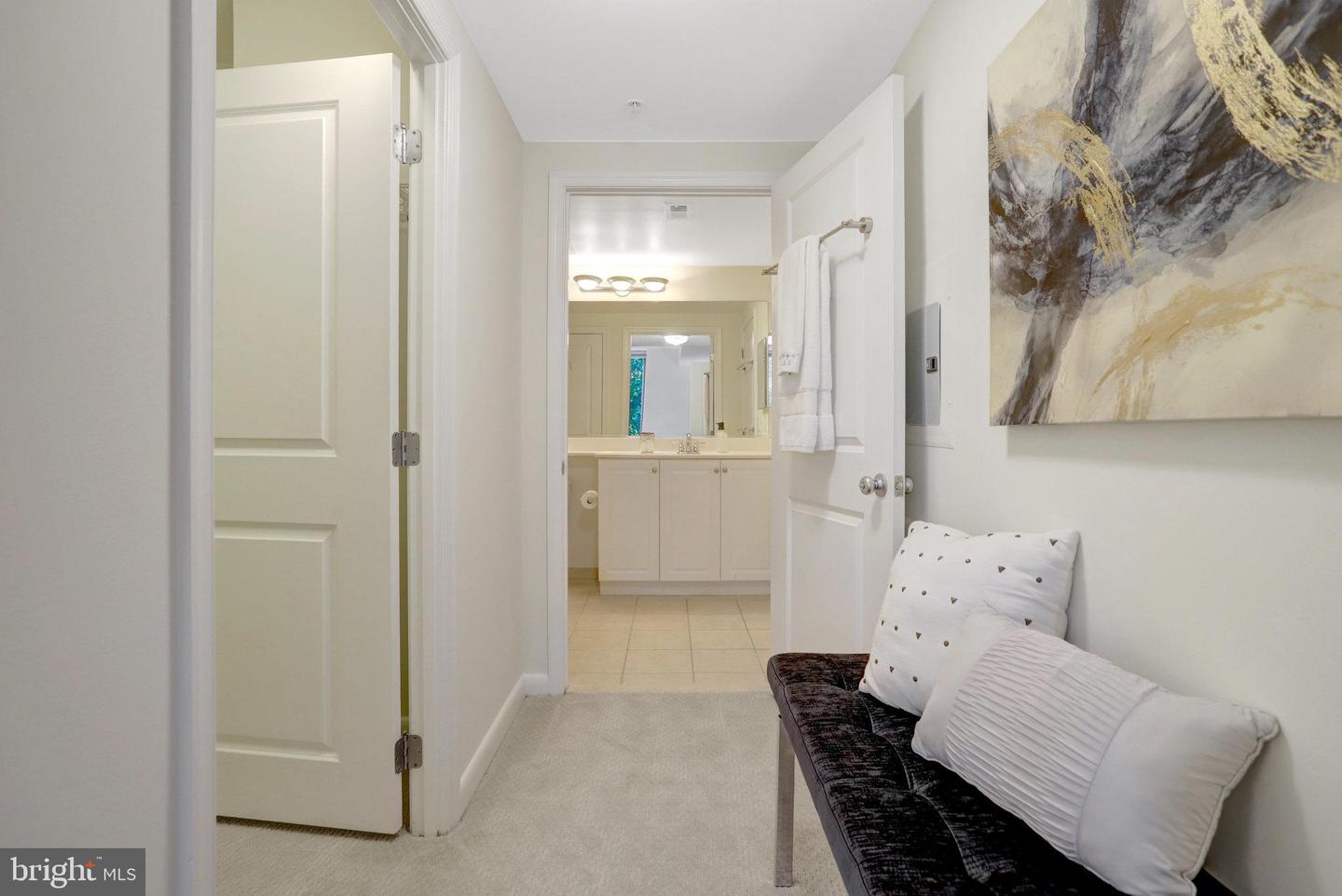 851 N GLEBE RD #321, ARLINGTON, Virginia 22203, 1 Bedroom Bedrooms, ,1 BathroomBathrooms,Residential,For sale,851 N GLEBE RD #321,VAAR2056154 MLS # VAAR2056154