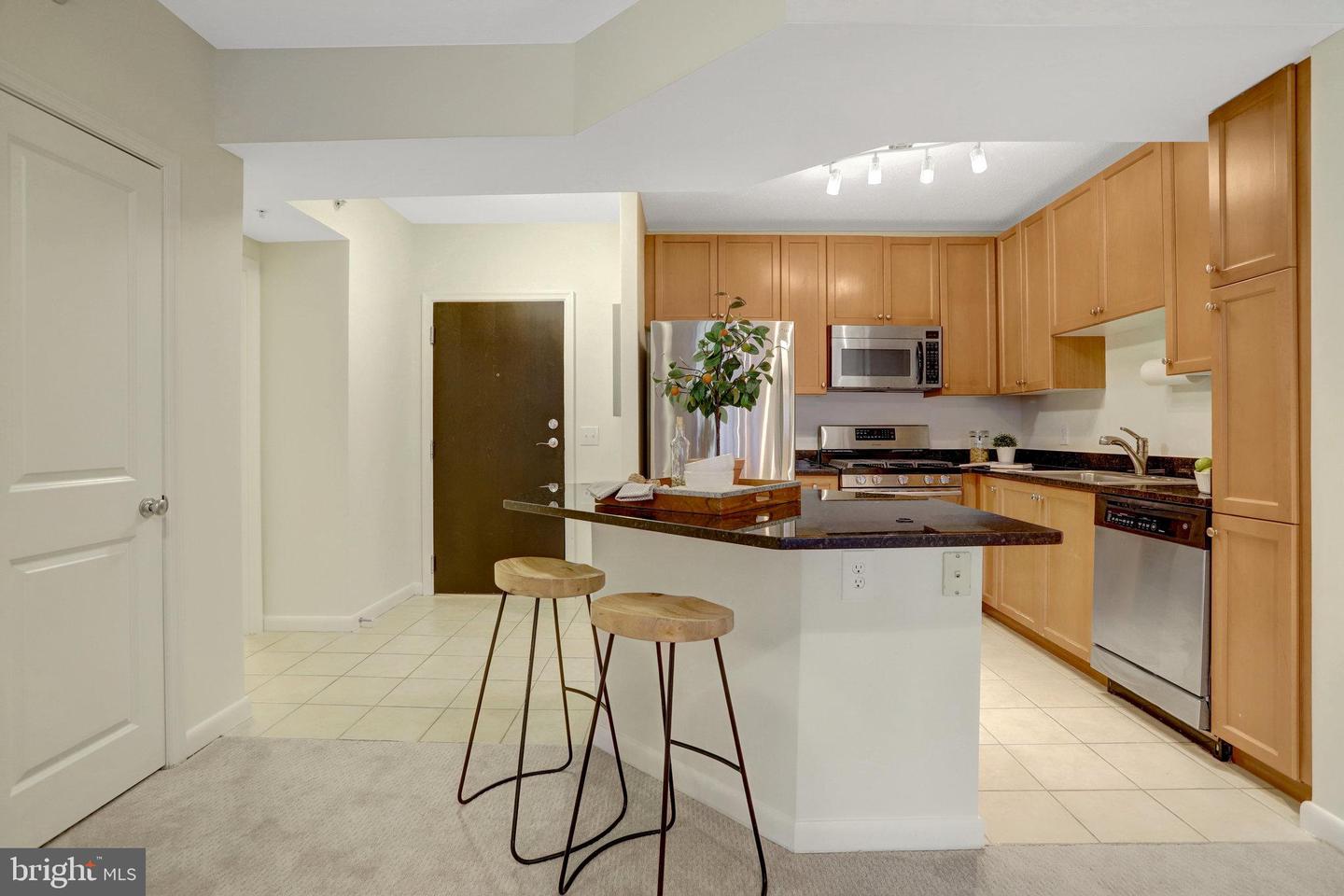 851 N GLEBE RD #321, ARLINGTON, Virginia 22203, 1 Bedroom Bedrooms, ,1 BathroomBathrooms,Residential,For sale,851 N GLEBE RD #321,VAAR2056154 MLS # VAAR2056154