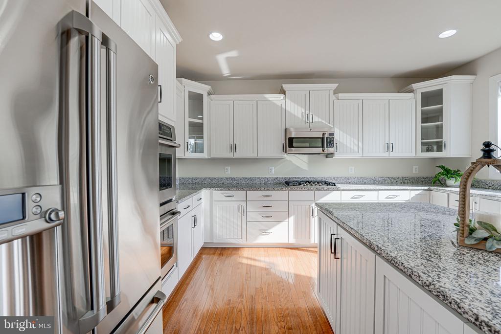 11708 EAGLE RIDGE DR, SPOTSYLVANIA, Virginia 22551, 5 Bedrooms Bedrooms, ,4 BathroomsBathrooms,Residential,11708 EAGLE RIDGE DR,VASP2032760 MLS # VASP2032760