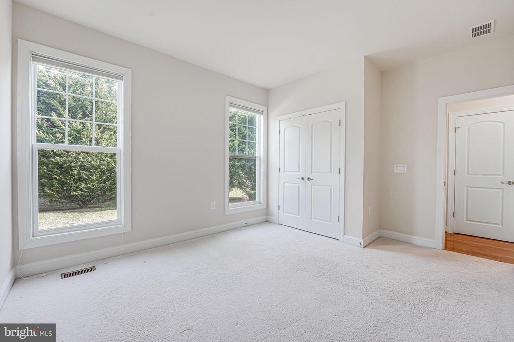 11708 EAGLE RIDGE DR, SPOTSYLVANIA, Virginia 22551, 5 Bedrooms Bedrooms, ,4 BathroomsBathrooms,Residential,11708 EAGLE RIDGE DR,VASP2032760 MLS # VASP2032760