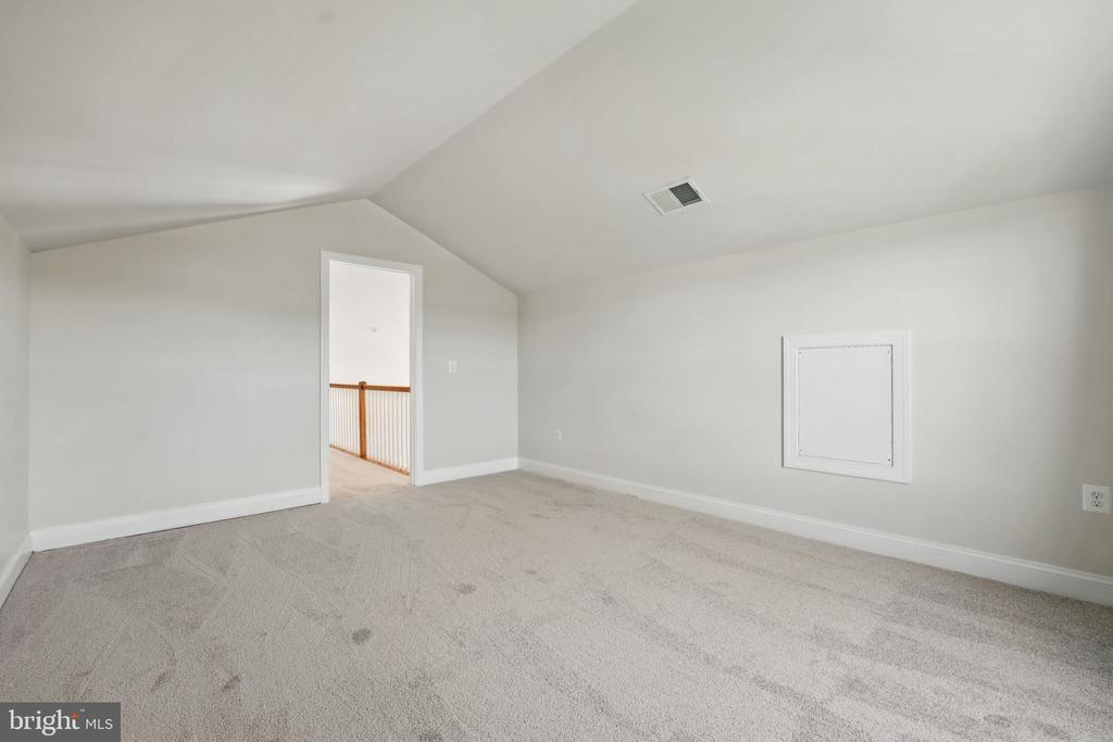 11708 EAGLE RIDGE DR, SPOTSYLVANIA, Virginia 22551, 5 Bedrooms Bedrooms, ,4 BathroomsBathrooms,Residential,11708 EAGLE RIDGE DR,VASP2032760 MLS # VASP2032760