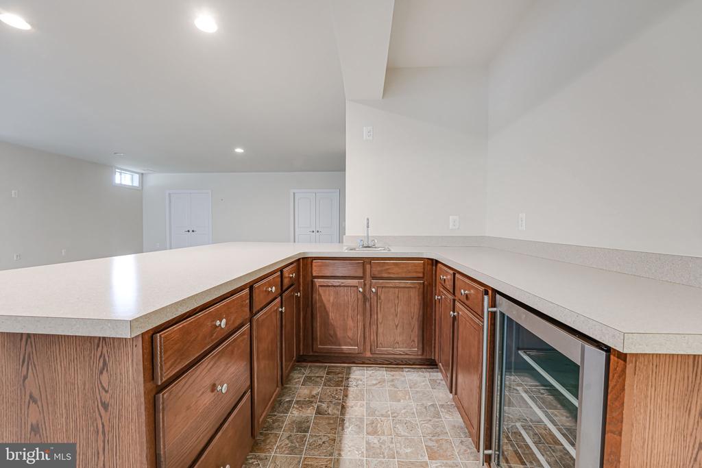 11708 EAGLE RIDGE DR, SPOTSYLVANIA, Virginia 22551, 5 Bedrooms Bedrooms, ,4 BathroomsBathrooms,Residential,11708 EAGLE RIDGE DR,VASP2032760 MLS # VASP2032760