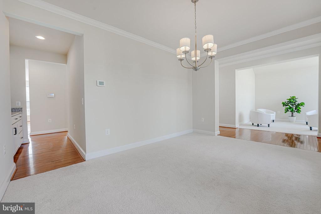 11708 EAGLE RIDGE DR, SPOTSYLVANIA, Virginia 22551, 5 Bedrooms Bedrooms, ,4 BathroomsBathrooms,Residential,11708 EAGLE RIDGE DR,VASP2032760 MLS # VASP2032760