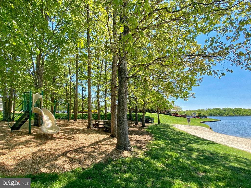 11708 EAGLE RIDGE DR, SPOTSYLVANIA, Virginia 22551, 5 Bedrooms Bedrooms, ,4 BathroomsBathrooms,Residential,11708 EAGLE RIDGE DR,VASP2032760 MLS # VASP2032760