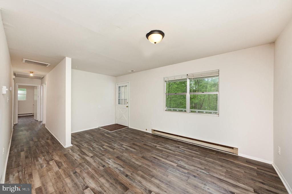 13003 INFANTRY DR, SPOTSYLVANIA, Virginia 22551, 3 Bedrooms Bedrooms, ,1 BathroomBathrooms,Residential,13003 INFANTRY DR,VASP2032714 MLS # VASP2032714
