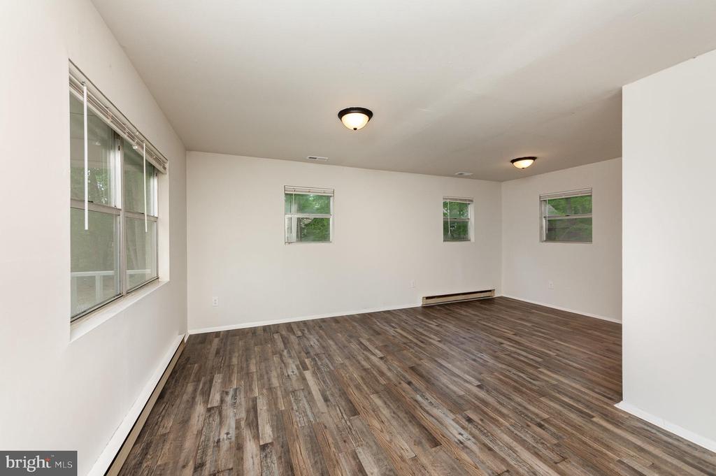 13003 INFANTRY DR, SPOTSYLVANIA, Virginia 22551, 3 Bedrooms Bedrooms, ,1 BathroomBathrooms,Residential,13003 INFANTRY DR,VASP2032714 MLS # VASP2032714