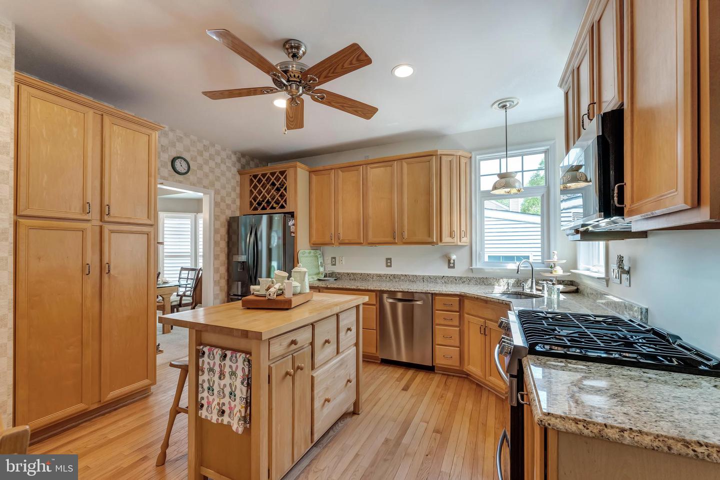 15525 WINDWARD CT, DUMFRIES, Virginia 22025, 4 Bedrooms Bedrooms, ,2 BathroomsBathrooms,Residential,For sale,15525 WINDWARD CT,VAPW2092248 MLS # VAPW2092248