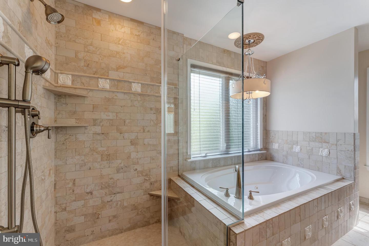 15525 WINDWARD CT, DUMFRIES, Virginia 22025, 4 Bedrooms Bedrooms, ,2 BathroomsBathrooms,Residential,For sale,15525 WINDWARD CT,VAPW2092248 MLS # VAPW2092248