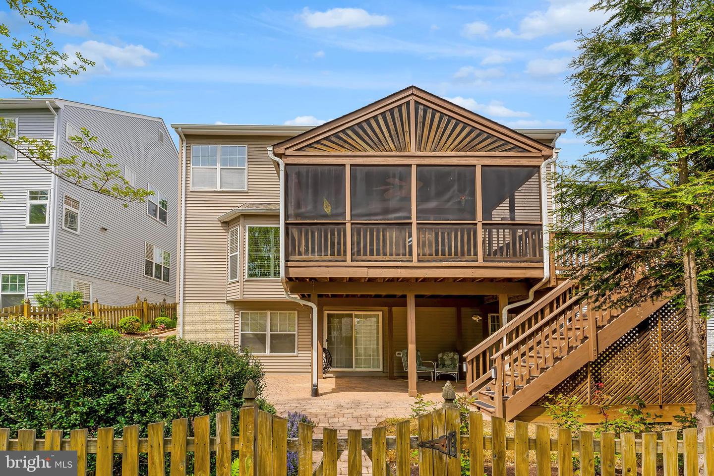 15525 WINDWARD CT, DUMFRIES, Virginia 22025, 4 Bedrooms Bedrooms, ,2 BathroomsBathrooms,Residential,For sale,15525 WINDWARD CT,VAPW2092248 MLS # VAPW2092248