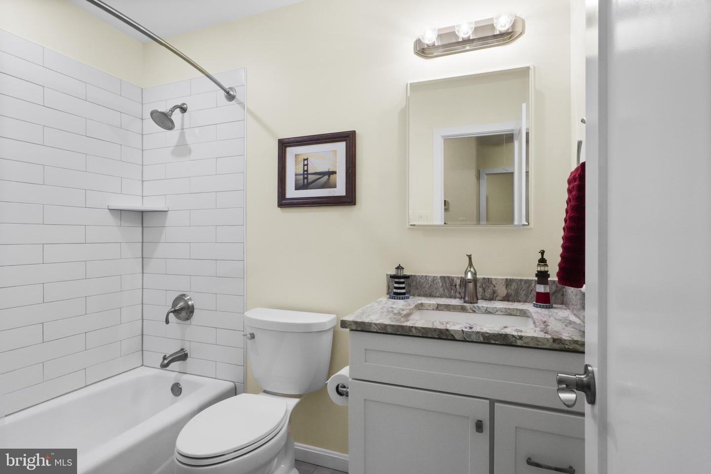 9907 HEMLOCK WOODS LN, BURKE, Virginia 22015, 3 Bedrooms Bedrooms, ,3 BathroomsBathrooms,Residential,For sale,9907 HEMLOCK WOODS LN,VAFX2234950 MLS # VAFX2234950