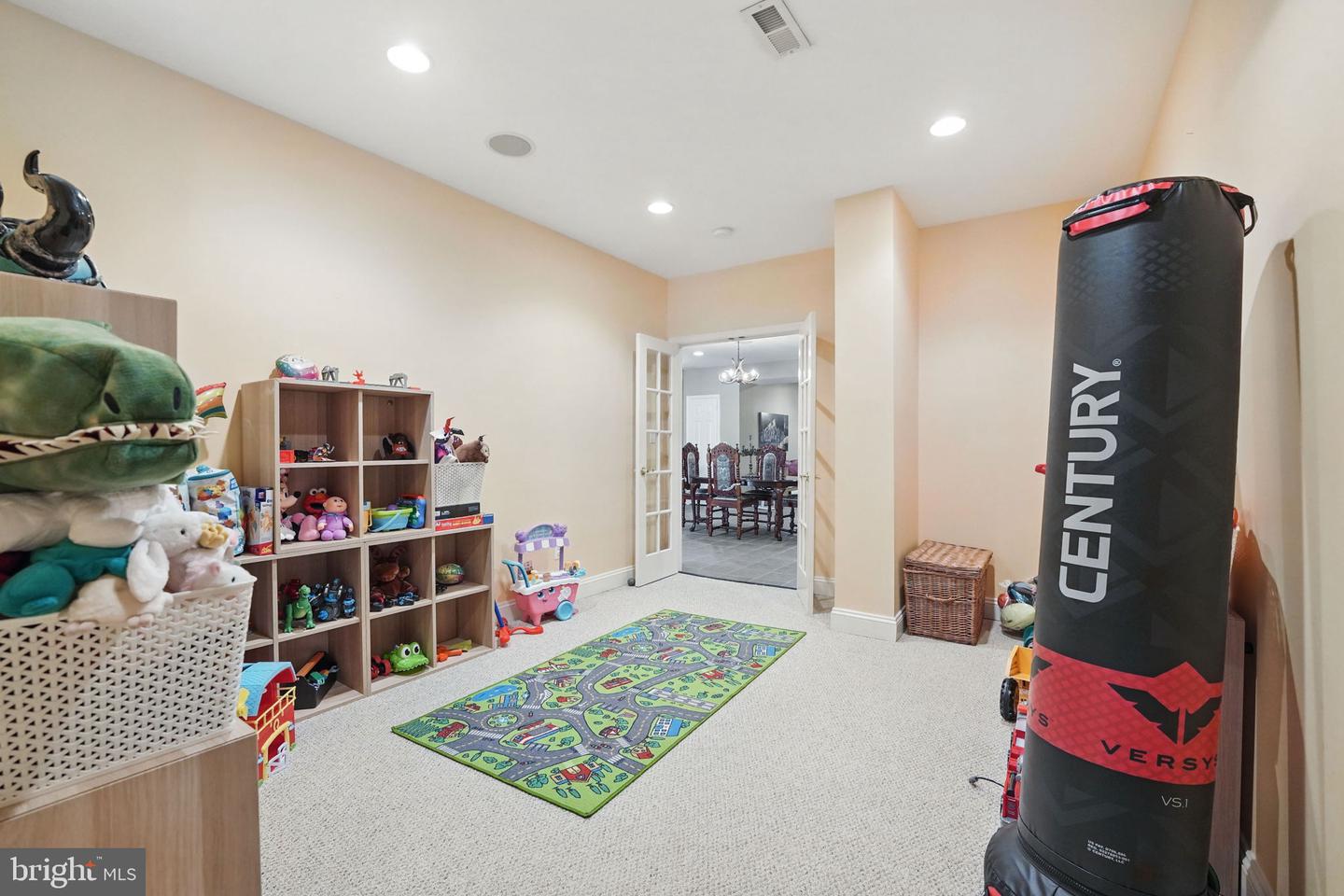 40729 CARRY BACK LN, LEESBURG, Virginia 20176, 4 Bedrooms Bedrooms, ,4 BathroomsBathrooms,Residential,For sale,40729 CARRY BACK LN,VALO2094184 MLS # VALO2094184