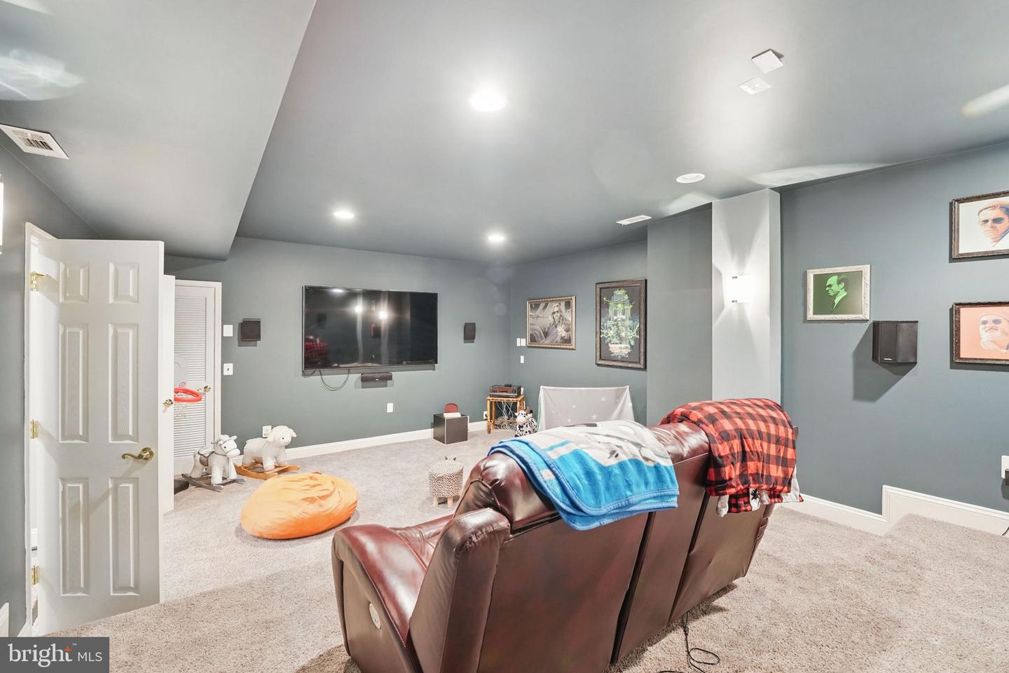 40729 CARRY BACK LN, LEESBURG, Virginia 20176, 4 Bedrooms Bedrooms, ,4 BathroomsBathrooms,Residential,For sale,40729 CARRY BACK LN,VALO2094184 MLS # VALO2094184
