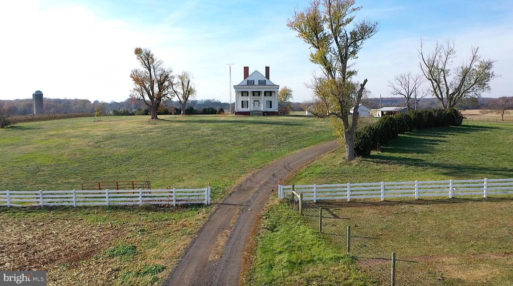 17736 AUBURN RD, BRANDY STATION, Virginia 22714, 5 Bedrooms Bedrooms, ,3 BathroomsBathrooms,Residential,17736 AUBURN RD,VACU2010442 MLS # VACU2010442