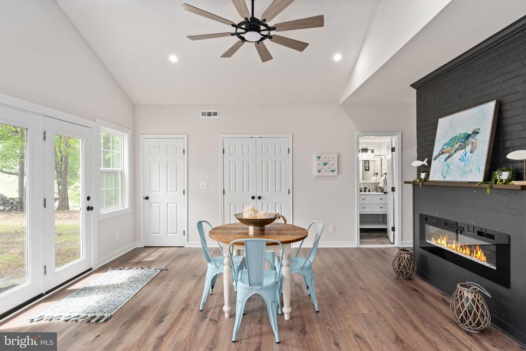 121 BIRCHSIDE CIR, LOCUST GROVE, Virginia 22508, 5 Bedrooms Bedrooms, ,3 BathroomsBathrooms,Residential,121 BIRCHSIDE CIR,VAOR2009586 MLS # VAOR2009586