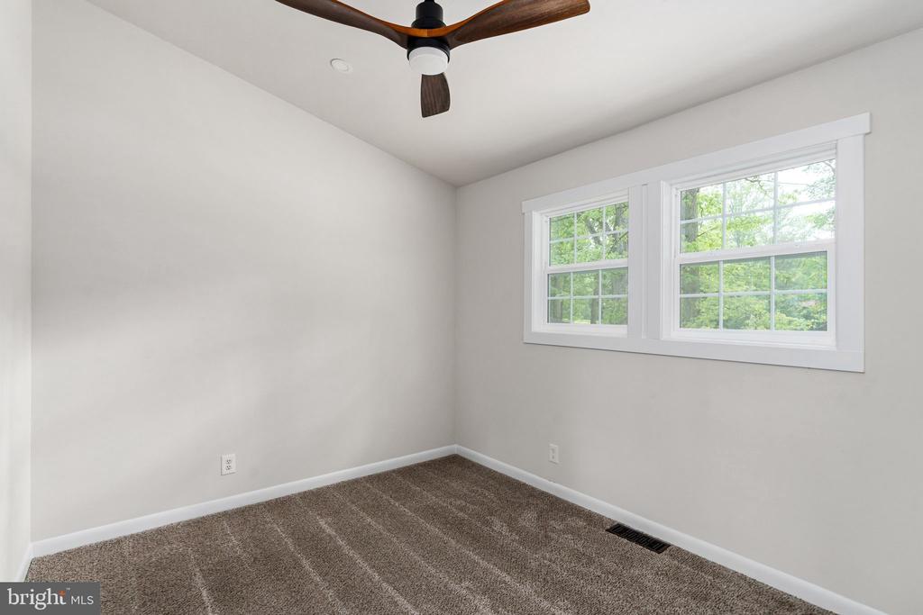 121 BIRCHSIDE CIR, LOCUST GROVE, Virginia 22508, 5 Bedrooms Bedrooms, ,3 BathroomsBathrooms,Residential,121 BIRCHSIDE CIR,VAOR2009586 MLS # VAOR2009586