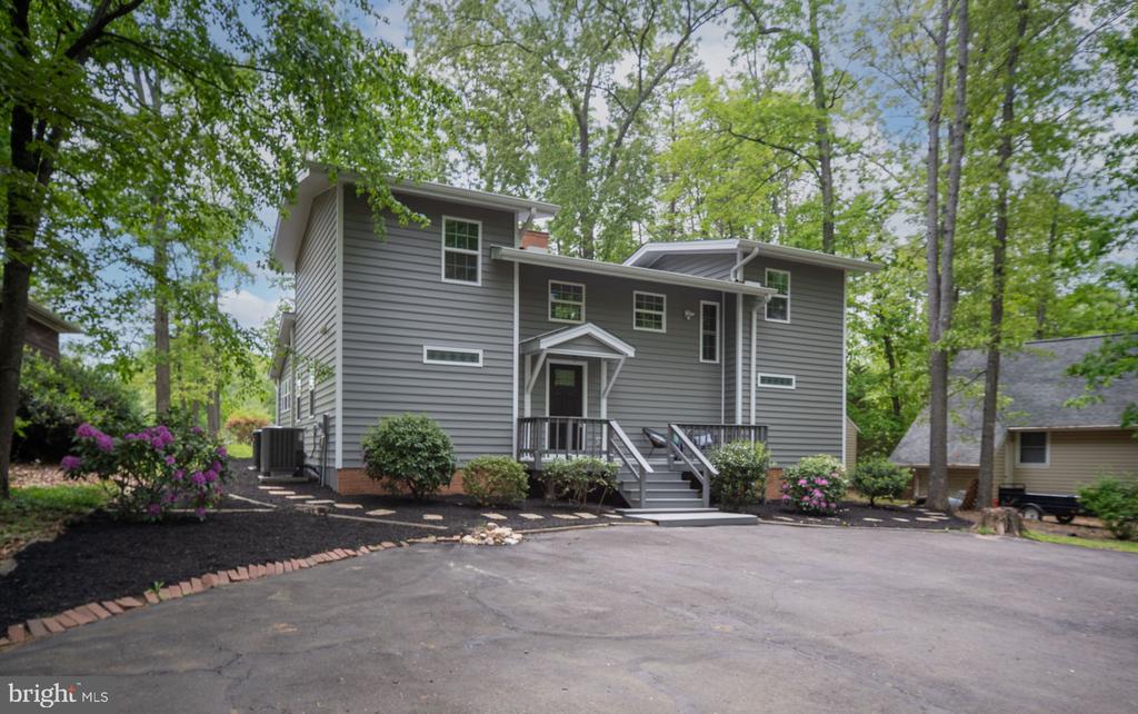 121 BIRCHSIDE CIR, LOCUST GROVE, Virginia 22508, 5 Bedrooms Bedrooms, ,3 BathroomsBathrooms,Residential,121 BIRCHSIDE CIR,VAOR2009586 MLS # VAOR2009586