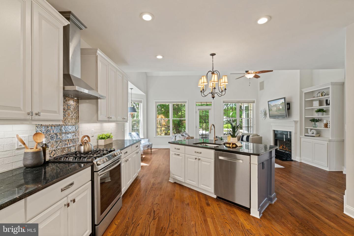 6906 BROADLEAF TER, GAINESVILLE, Virginia 20155, 3 Bedrooms Bedrooms, ,3 BathroomsBathrooms,Residential,For sale,6906 BROADLEAF TER,VAPW2092284 MLS # VAPW2092284