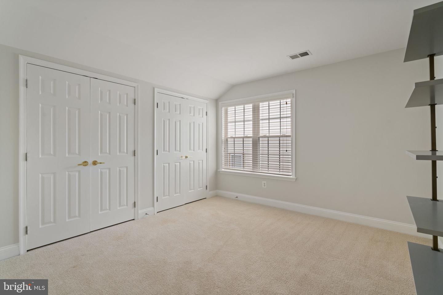 6906 BROADLEAF TER, GAINESVILLE, Virginia 20155, 3 Bedrooms Bedrooms, ,3 BathroomsBathrooms,Residential,For sale,6906 BROADLEAF TER,VAPW2092284 MLS # VAPW2092284