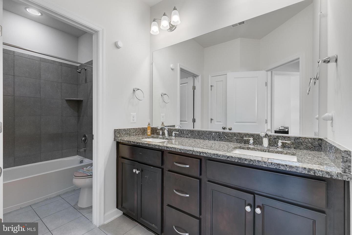 625 E G ST, PURCELLVILLE, Virginia 20132, 4 Bedrooms Bedrooms, ,3 BathroomsBathrooms,Residential,For sale,625 E G ST,VALO2094194 MLS # VALO2094194