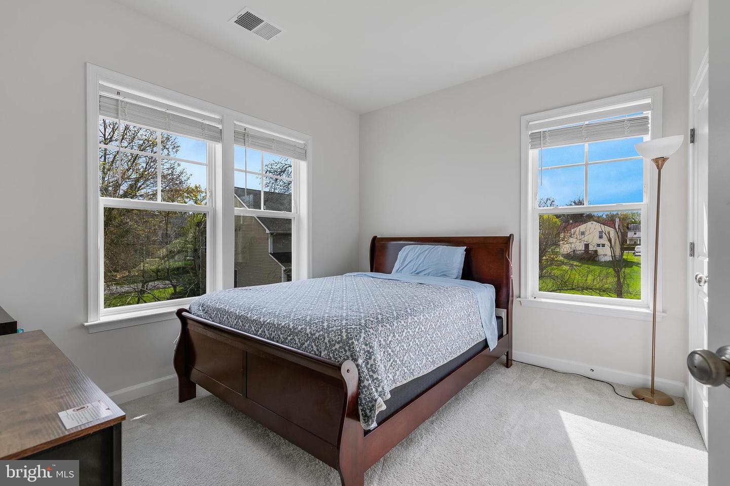 625 E G ST, PURCELLVILLE, Virginia 20132, 4 Bedrooms Bedrooms, ,3 BathroomsBathrooms,Residential,For sale,625 E G ST,VALO2094194 MLS # VALO2094194