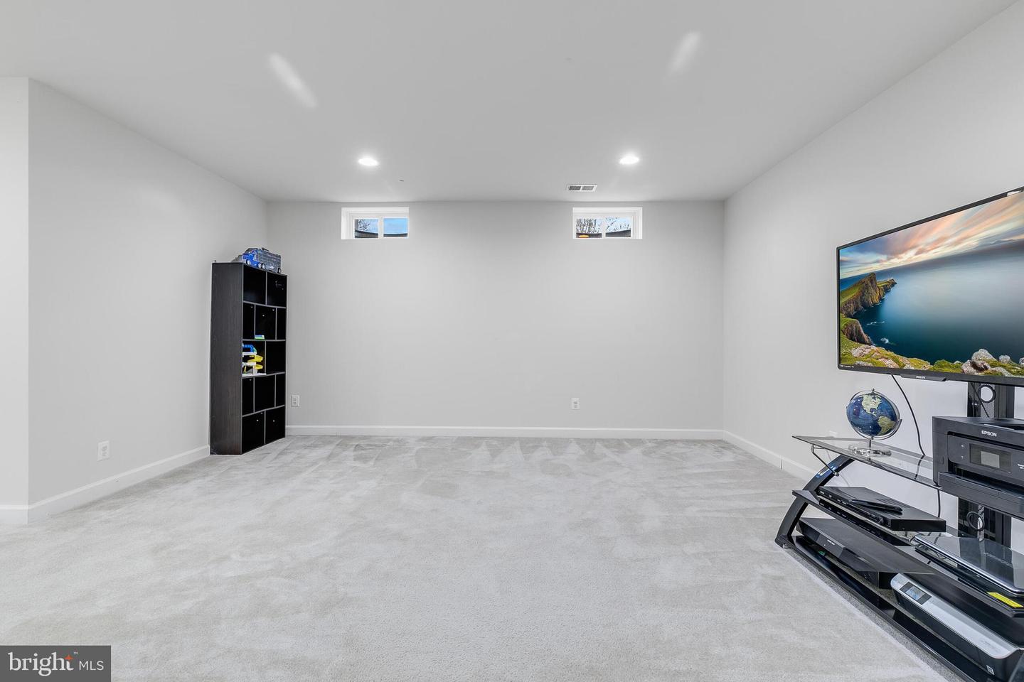 625 E G ST, PURCELLVILLE, Virginia 20132, 4 Bedrooms Bedrooms, ,3 BathroomsBathrooms,Residential,For sale,625 E G ST,VALO2094194 MLS # VALO2094194