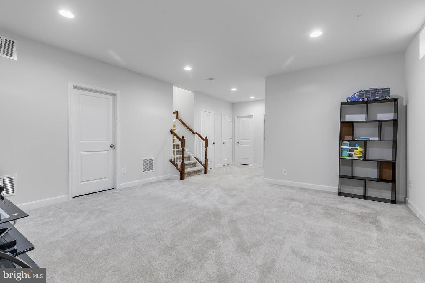 625 E G ST, PURCELLVILLE, Virginia 20132, 4 Bedrooms Bedrooms, ,3 BathroomsBathrooms,Residential,For sale,625 E G ST,VALO2094194 MLS # VALO2094194