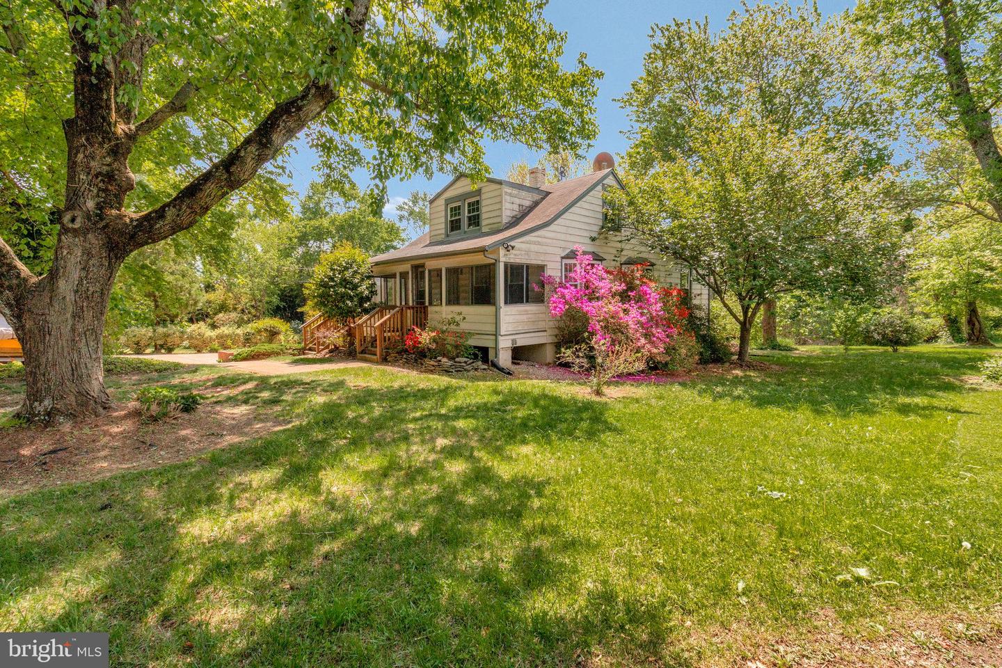6230 VALLEY VIEW DR, ALEXANDRIA, Virginia 22310, 3 Bedrooms Bedrooms, ,2 BathroomsBathrooms,Residential,For sale,6230 VALLEY VIEW DR,VAFX2234894 MLS # VAFX2234894