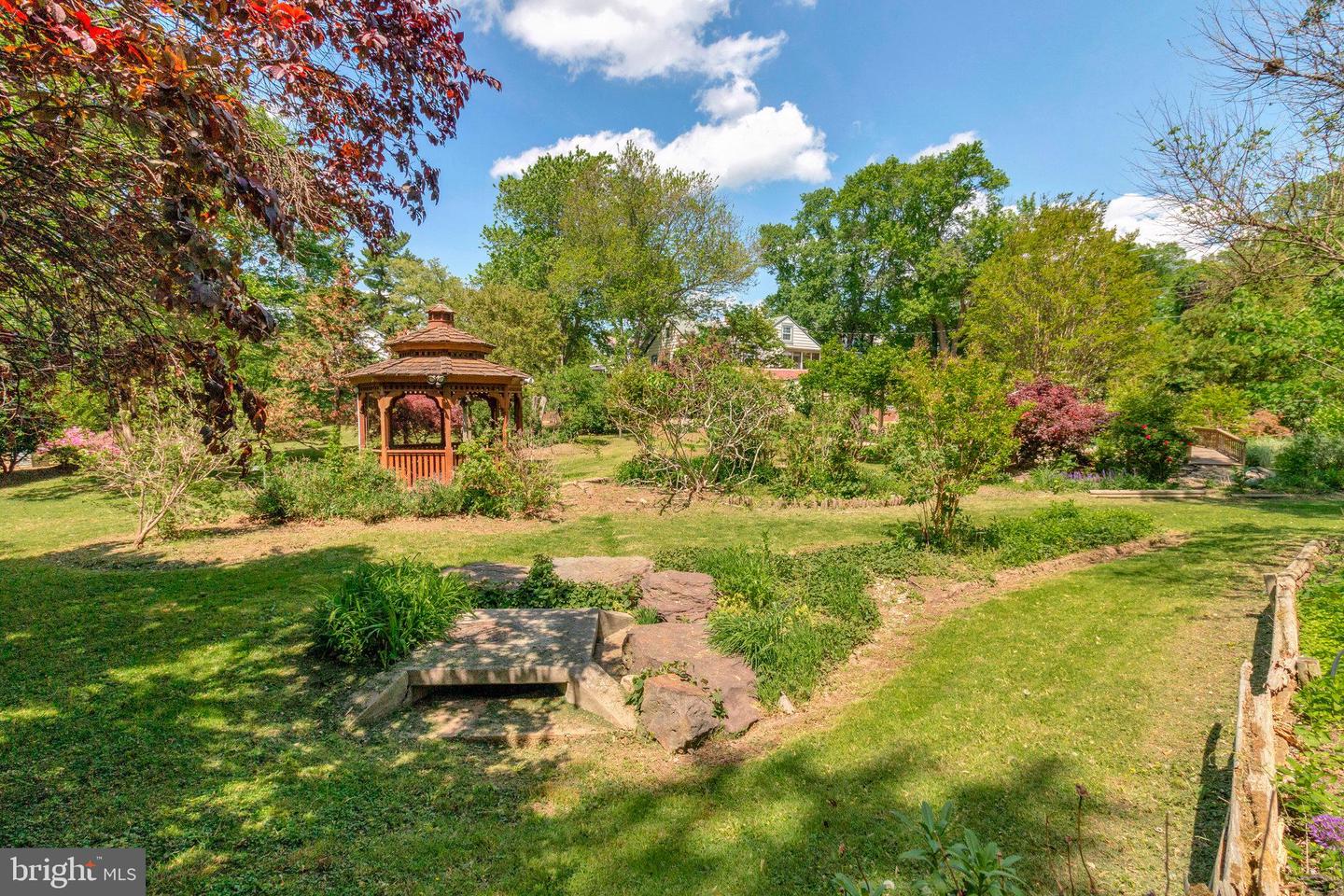 6230 VALLEY VIEW DR, ALEXANDRIA, Virginia 22310, 3 Bedrooms Bedrooms, ,2 BathroomsBathrooms,Residential,For sale,6230 VALLEY VIEW DR,VAFX2234894 MLS # VAFX2234894