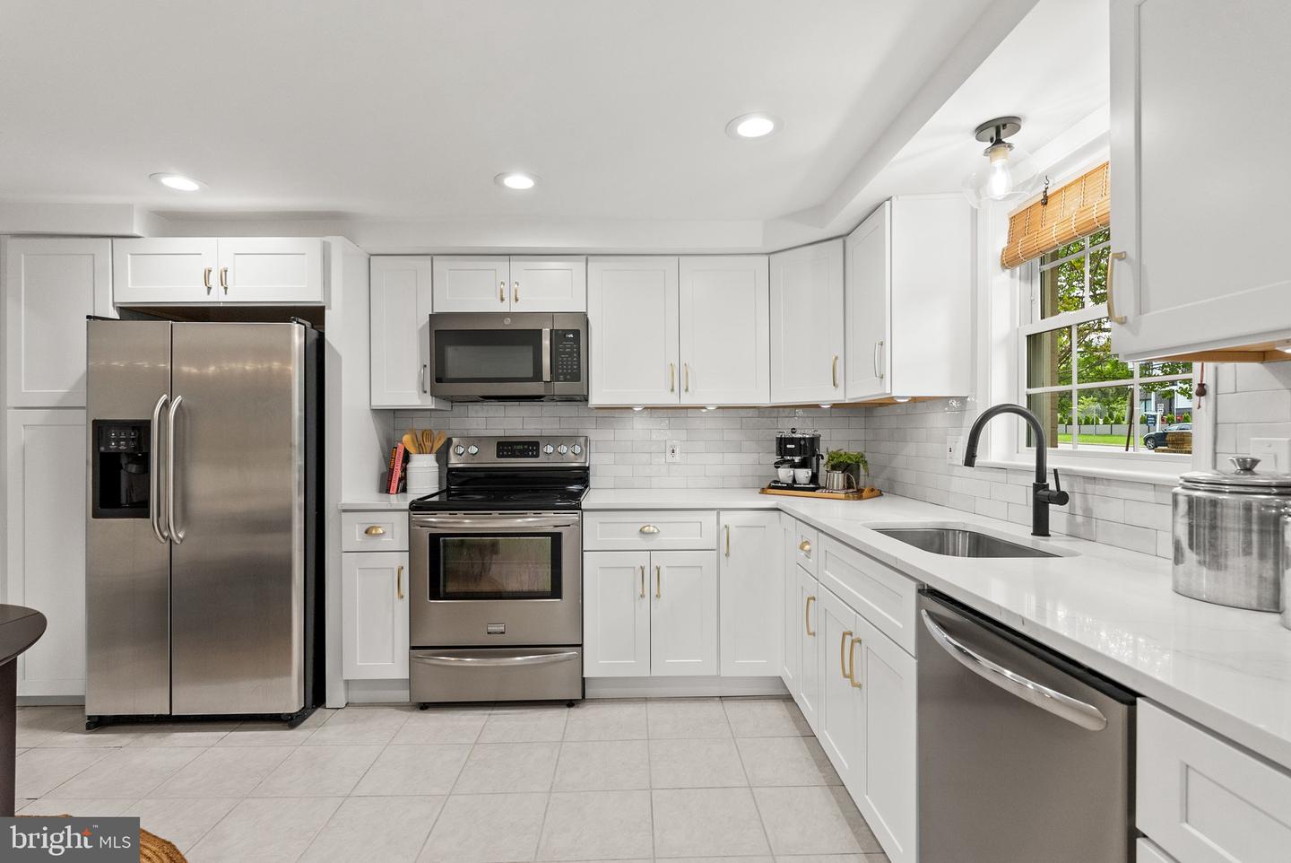 7360 MONTCALM DR, MCLEAN, Virginia 22102, 3 Bedrooms Bedrooms, ,3 BathroomsBathrooms,Residential,For sale,7360 MONTCALM DR,VAFX2235006 MLS # VAFX2235006