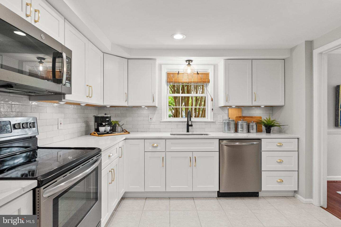 7360 MONTCALM DR, MCLEAN, Virginia 22102, 3 Bedrooms Bedrooms, ,3 BathroomsBathrooms,Residential,For sale,7360 MONTCALM DR,VAFX2235006 MLS # VAFX2235006