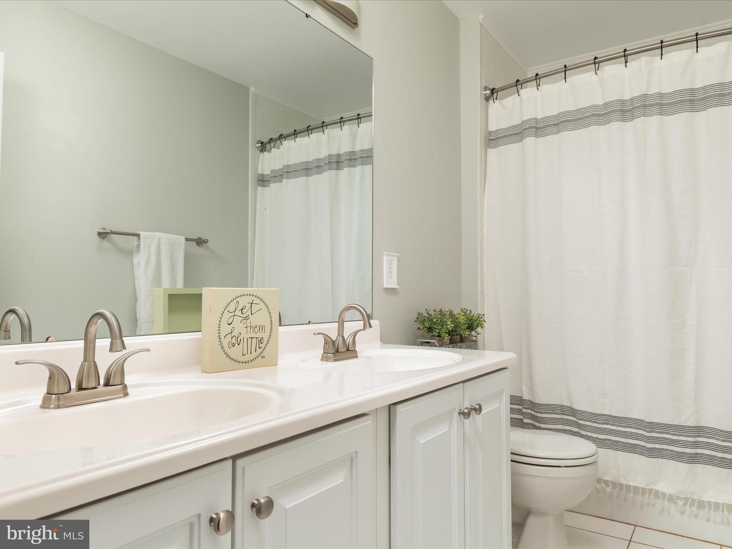 14856 LINKS POND CIR, GAINESVILLE, Virginia 20155, 5 Bedrooms Bedrooms, ,3 BathroomsBathrooms,Residential,For sale,14856 LINKS POND CIR,VAPW2092292 MLS # VAPW2092292