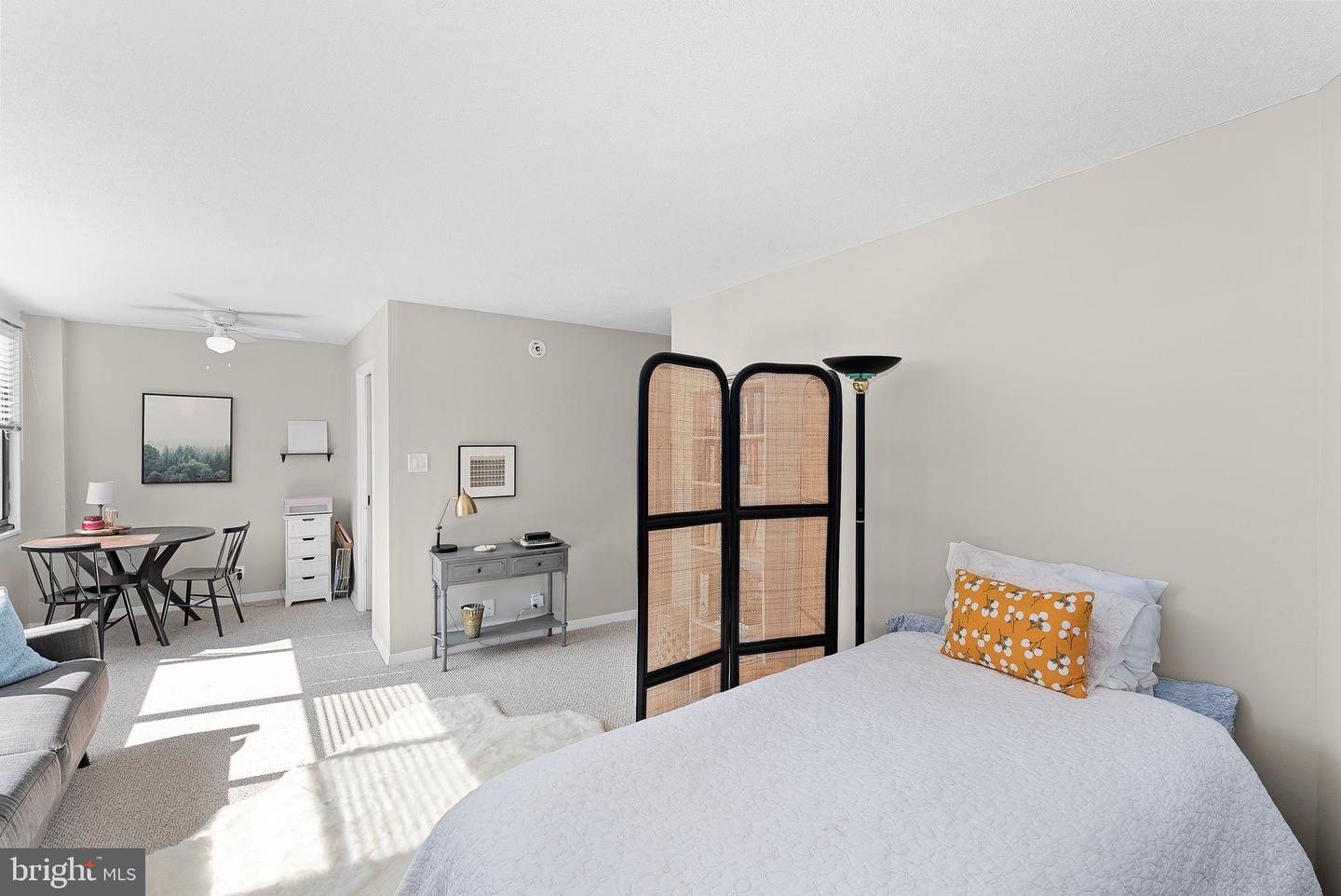 2201 L ST NW #704, WASHINGTON, District Of Columbia 20037, 3 Rooms Rooms,1 BathroomBathrooms,Residential,For sale,2201 L ST NW #704,DCDC2196014 MLS # DCDC2196014